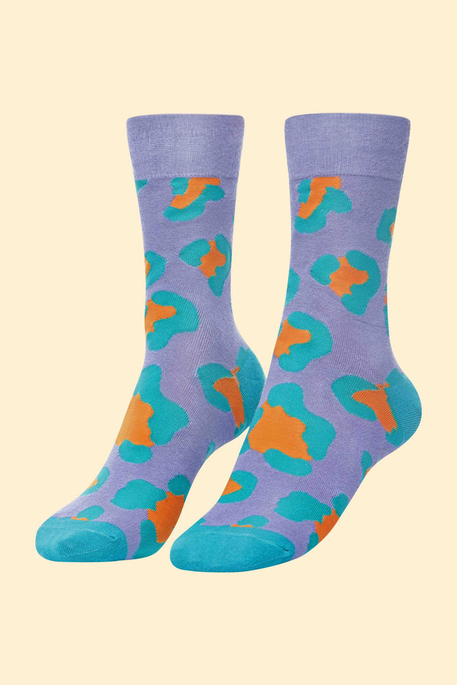 
            
                Load image into Gallery viewer, Men&amp;#39;s Leopard Print Socks - Lavender
            
        